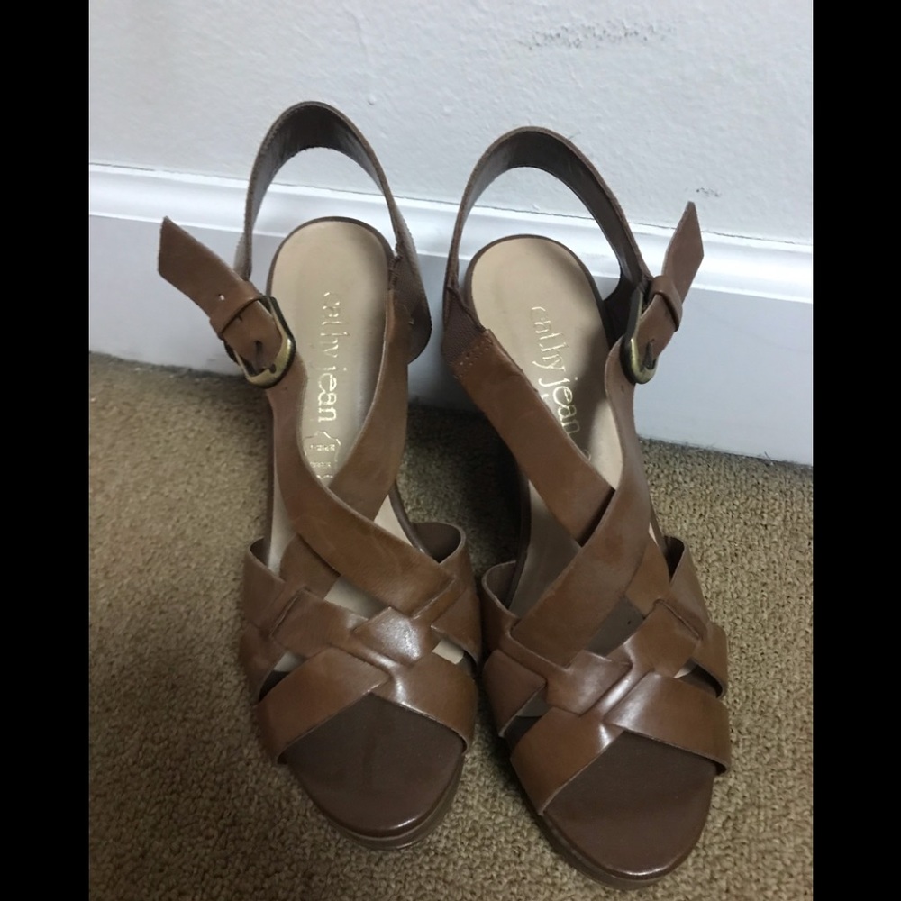 Brown wedges